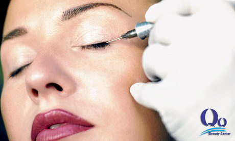 Phun mí mắt có đau không