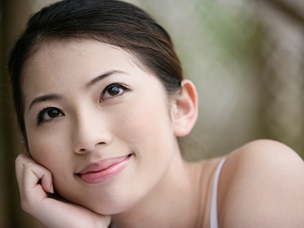 dieu tri seo lom tren mat hieu qua hinh anh 1