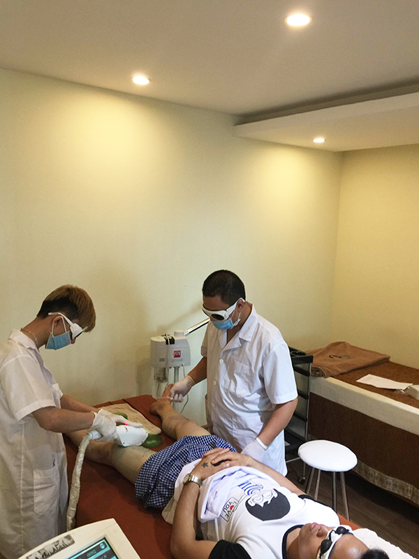 Triệt lông chân vĩnh viễn cho nam giới tại Hà Nội 