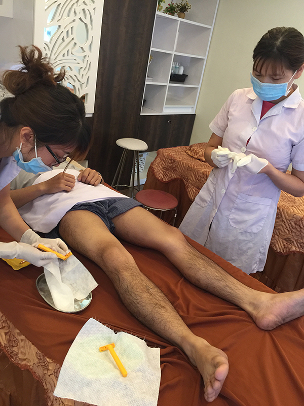 Triệt lông vùng kín cho nam có tác hại  không ?