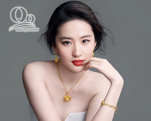 Phun môi màu đỏ cam có đẹp không ?