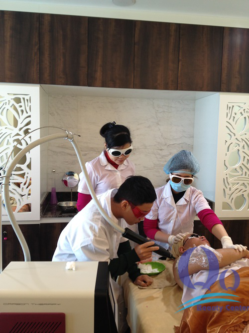 cach xoa xam o canh tay hinh anh 2