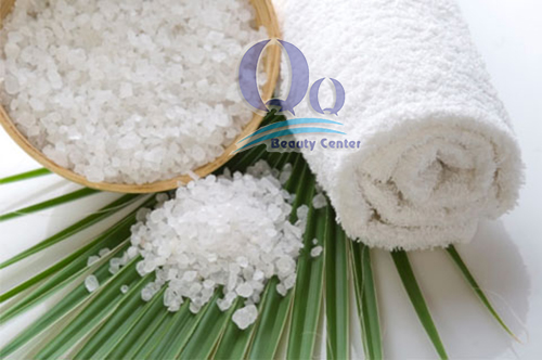  Cách xóa hình xăm tại nhà an toàn và hiệu quả bằng muối trắng